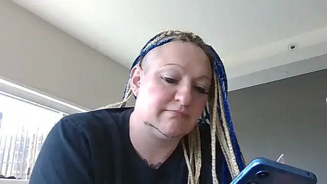 livieblainn online show from 03-28-26, 06:40