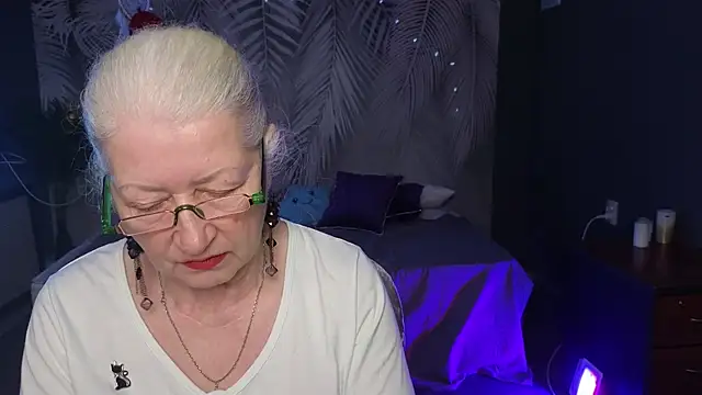 Snapshot of Maya_Mayflower chatting on 03-14-25, 12:18 Maya Mayflower online show from 03-14-25, 12:18