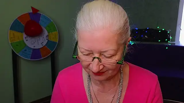 Snapshot of Maya_Mayflower chatting on 03-15-25, 09:30 Maya Mayflower online show from 03-15-25, 09:30