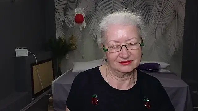 Snapshot of Maya_Mayflower chatting on 03-16-25, 12:33 Maya Mayflower online show from 03-16-25, 12:33