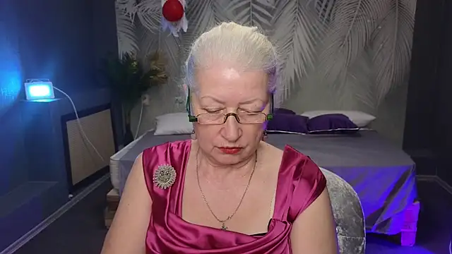 Snapshot of Maya_Mayflower chatting on 03-17-25, 03:29 Maya Mayflower online show from 03-17-25, 03:29