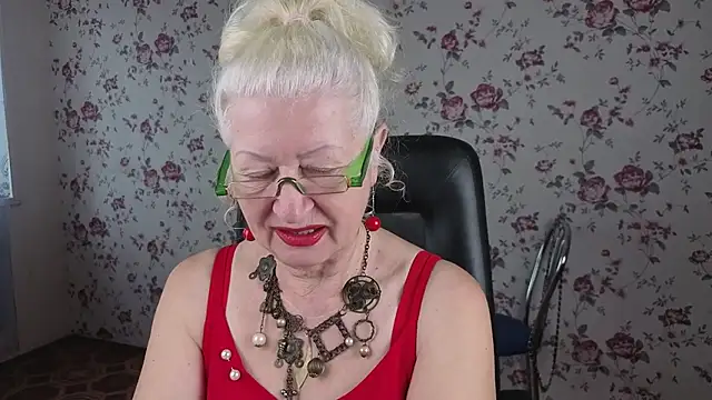 Snapshot of Maya_Mayflower chatting on 09-18-25, 04:03 Maya Mayflower online show from 09-18-25, 04:03