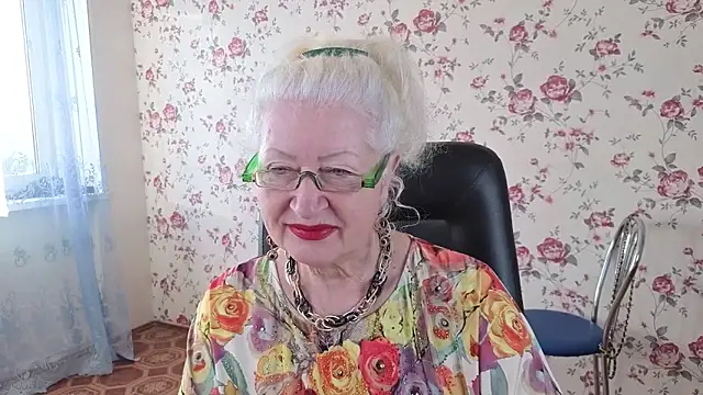 Snapshot of Maya_Mayflower chatting on 09-21-25, 04:03 Maya Mayflower online show from 09-21-25, 04:03