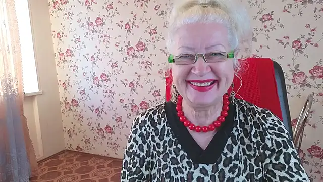 Snapshot of Maya_Mayflower chatting on 10-24-25, 04:42 Maya Mayflower online show from 10-24-25, 04:42