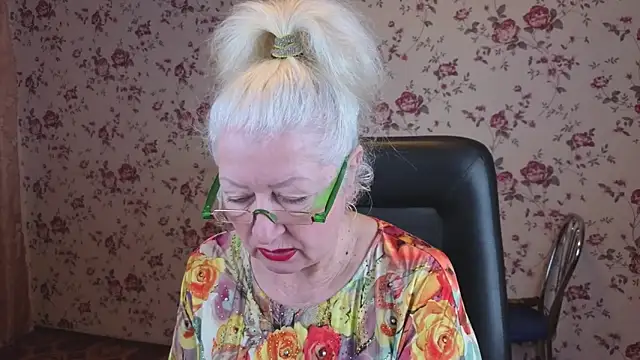 Snapshot of Maya_Mayflower chatting on 11-04-25, 04:00 Maya Mayflower online show from 11-04-25, 04:00