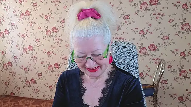 Snapshot of Maya_Mayflower chatting on 11-15-25, 05:38 Maya Mayflower online show from 11-15-25, 05:38