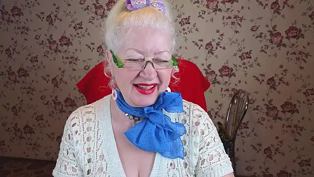 Snapshot of Maya_Mayflower chatting on 11-25-25, 04:01 Maya Mayflower online show from 11-25-25, 04:01