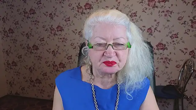 Snapshot of Maya_Mayflower chatting on 12-19-25, 04:08 Maya Mayflower online show from 12-19-25, 04:08