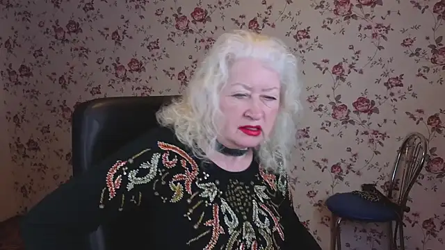 Snapshot of Maya_Mayflower chatting on 12-23-25, 02:42 Maya Mayflower online show from 12-23-25, 02:42