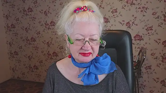 Snapshot of Maya_Mayflower chatting on 01-08-26, 02:58 Maya Mayflower online show from 01-08-26, 02:58