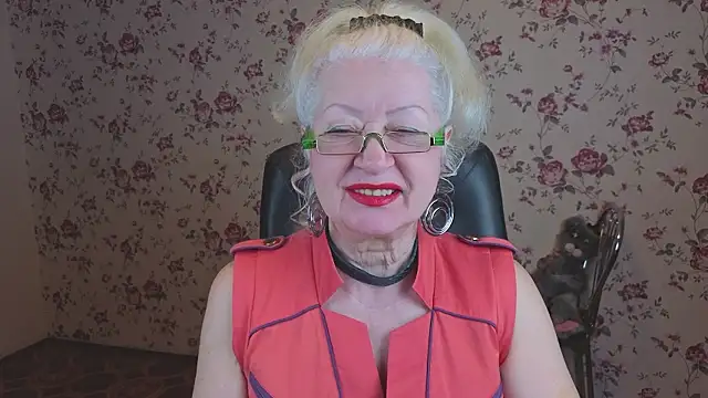 Snapshot of Maya_Mayflower chatting on 01-09-26, 02:58 Maya Mayflower online show from 01-09-26, 02:58