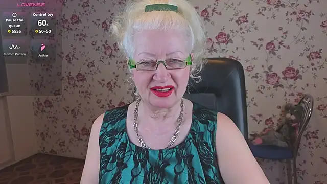 Snapshot of Maya_Mayflower chatting on 02-07-26, 02:48 Maya Mayflower online show from 02-07-26, 02:48