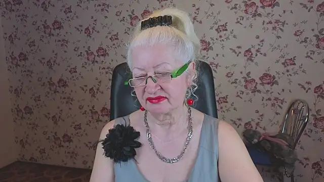 Snapshot of Maya_Mayflower chatting on 02-20-26, 02:41 Maya Mayflower online show from 02-20-26, 02:41