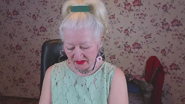 Snapshot of Maya_Mayflower chatting on 02-21-26, 03:07 Maya Mayflower online show from 02-21-26, 03:07