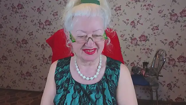 Snapshot of Maya_Mayflower chatting on 02-24-26, 03:04 Maya Mayflower online show from 02-24-26, 03:04