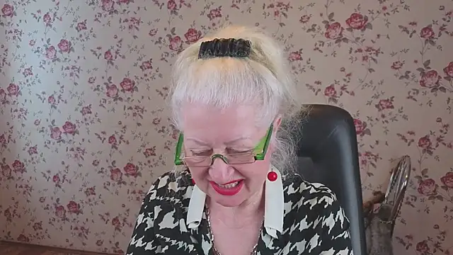 Snapshot of Maya_Mayflower chatting on 03-02-26, 05:08 Maya Mayflower online show from 03-02-26, 05:08