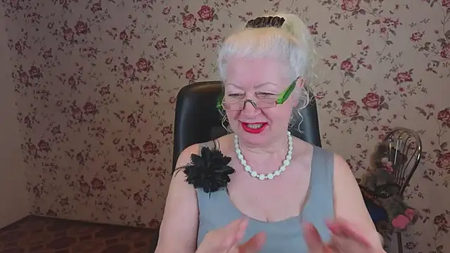 Snapshot of Maya_Mayflower chatting on 03-09-26, 02:59 Maya Mayflower online show from 03-09-26, 02:59