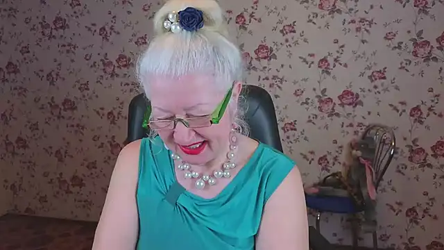 Snapshot of Maya_Mayflower chatting on 03-10-26, 03:00 Maya Mayflower online show from 03-10-26, 03:00