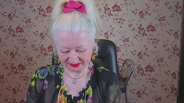 Snapshot of Maya_Mayflower chatting on 04-04-26, 03:05 Maya Mayflower online show from 04-04-26, 03:05