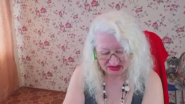 Snapshot of Maya_Mayflower chatting on 04-06-26, 04:46 Maya Mayflower online show from 04-06-26, 04:46