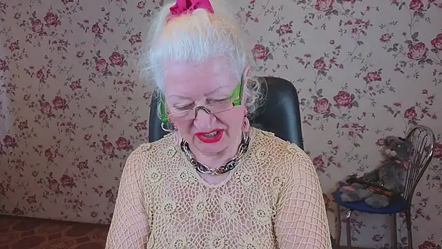 Snapshot of Maya_Mayflower chatting on 04-09-26, 06:19 Maya Mayflower online show from 04-09-26, 06:19