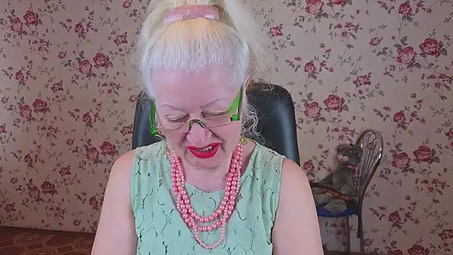 Snapshot of Maya_Mayflower chatting on 04-10-26, 03:23 Maya Mayflower online show from 04-10-26, 03:23