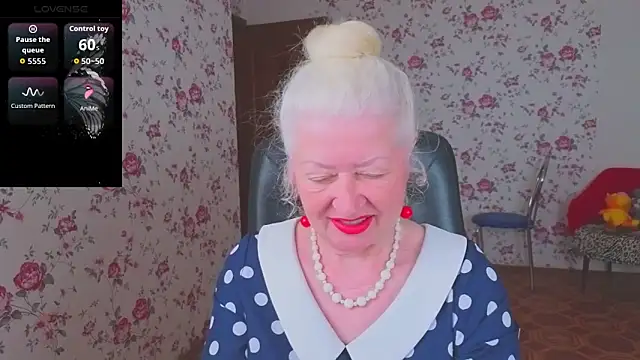 Maya Mayflower online show from 05-19-26, 03:35