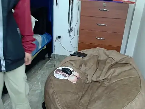 KratosAfroditacs online show from 11-28-25, 10:12