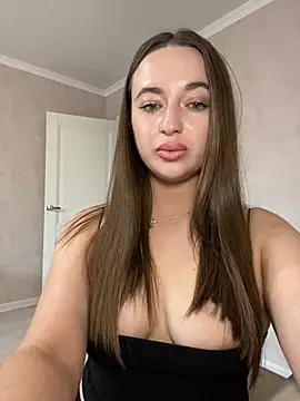 Snapshot of AlisaQSky chatting on 04-27-26, 01:42 AlisaQSky online show from 04-27-26, 01:42