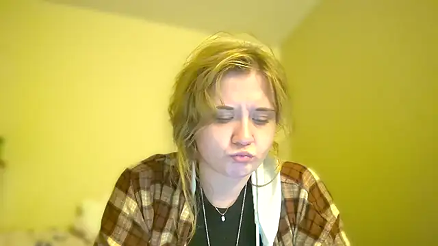 Snapshot of Dessydrips chatting on 02-09-26, 11:03 Dessydrips online show from 02-09-26, 11:03
