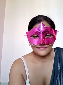 Snapshot of Ronak_kaur chatting on 10-14-25, 04:57 Ronak kaur online show from 10-14-25, 04:57