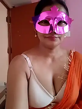 Snapshot of Ronak_kaur chatting on 10-24-25, 05:59 Ronak kaur online show from 10-24-25, 05:59