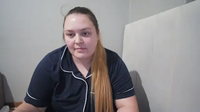 Snapshot of Neytjie chatting on 03-06-26, 06:15 Neytjie online show from 03-06-26, 06:15