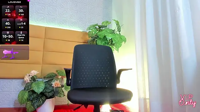 LeilaHiuston online show from 02-17-26, 08:15