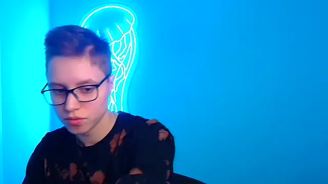 Bella Swannn online show from 03-13-25, 06:12