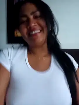 Ariana Rodriguez online show from 10-07-25, 12:13