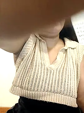 Snapshot of Ariana_Rodriguez chatting on 05-05-26, 02:58 Ariana Rodriguez online show from 05-05-26, 02:58