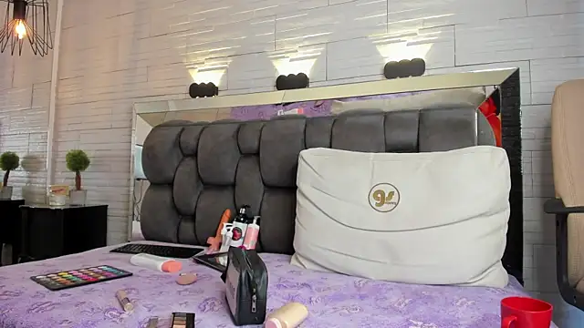 Snapshot of jade_heartt chatting on 01-10-26, 11:56 jade heartt online show from 01-10-26, 11:56