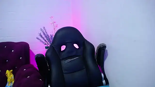 Ayliinn  online show from 09-21-25, 04:03