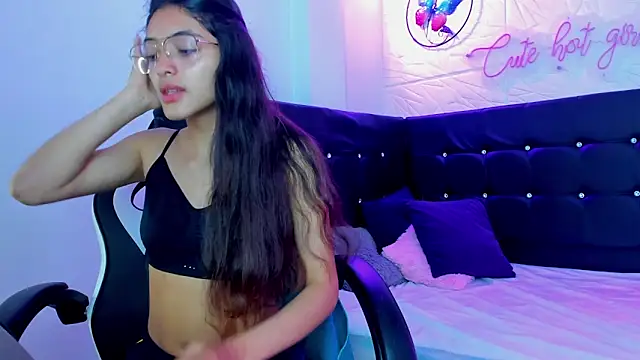 Valen Person online show from 03-17-25, 12:25