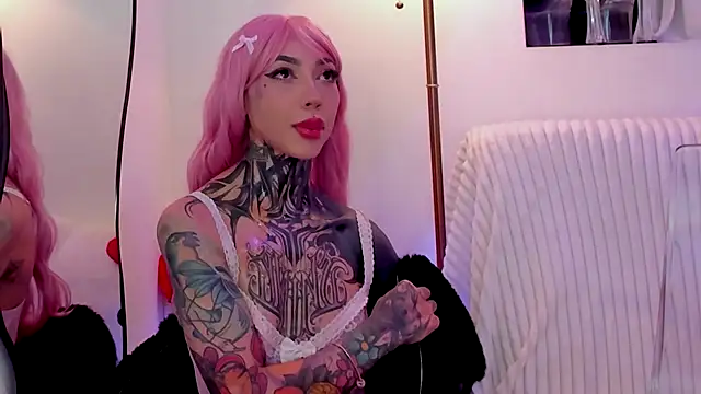 Snapshot of Dani_Valen chatting on 12-04-25, 11:46 Dani Valen online show from 12-04-25, 11:46