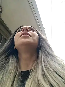 Isabella Varella online show from 03-04-25, 01:49