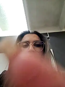 Isabella Varella online show from 03-14-25, 03:25