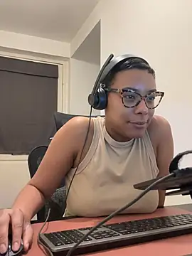 Melia Rayne online show from 02-10-26, 10:52