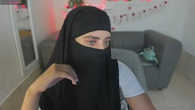 Snapshot of salma_arabicc chatting on 09-25-25, 04:16 salma arabicc online show from 09-25-25, 04:16