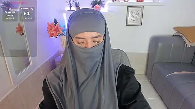 Snapshot of salma_arabicc chatting on 11-17-25, 04:18 salma arabicc online show from 11-17-25, 04:18