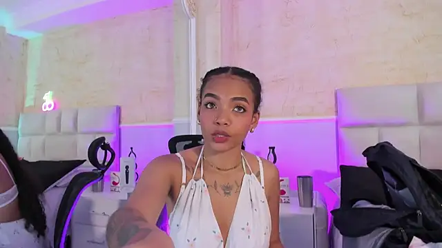 SarahLynn7 online show from 03-21-25, 08:50