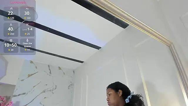 Candaceoweens online show from 11-08-25, 04:56