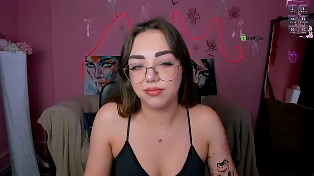 Snapshot of kiki_swan chatting on 06-18-26, 07:29 kiki swan online show from 06-18-26, 07:29