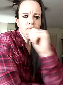 Snapshot of cattlegurl chatting on 03-04-25, 11:08 cattlegurl online show from 03-04-25, 11:08